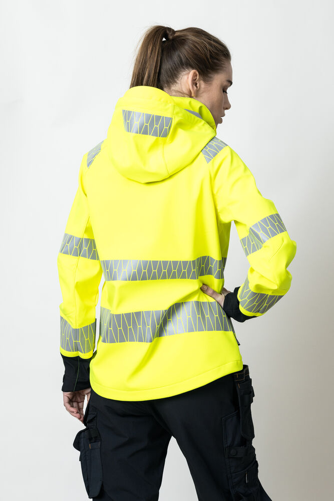 Varselkläder i olika modeller för säkert arbete.