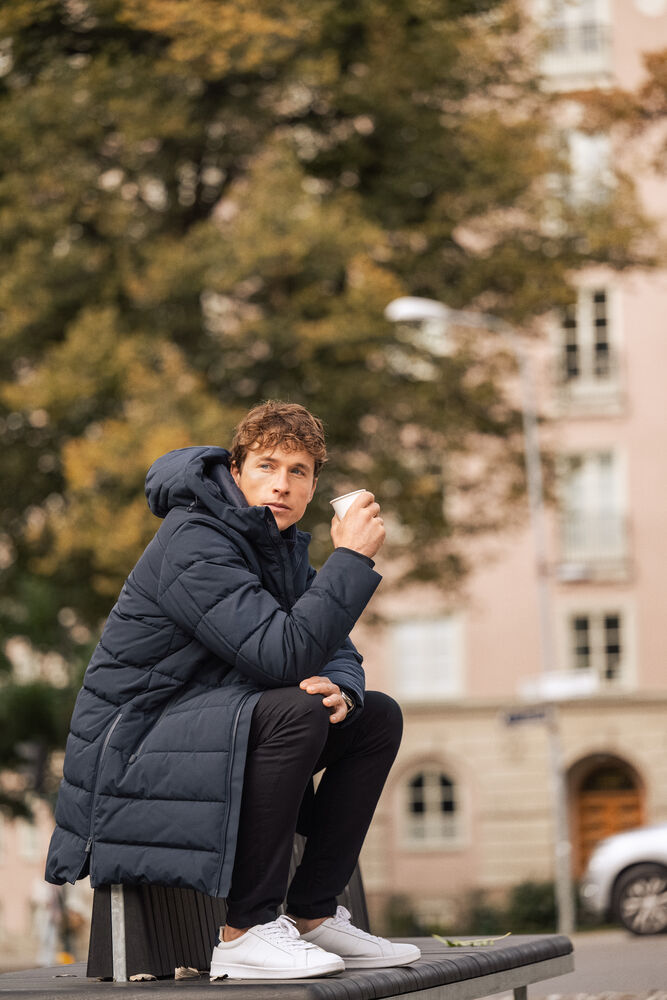 Freehold från James Harvest