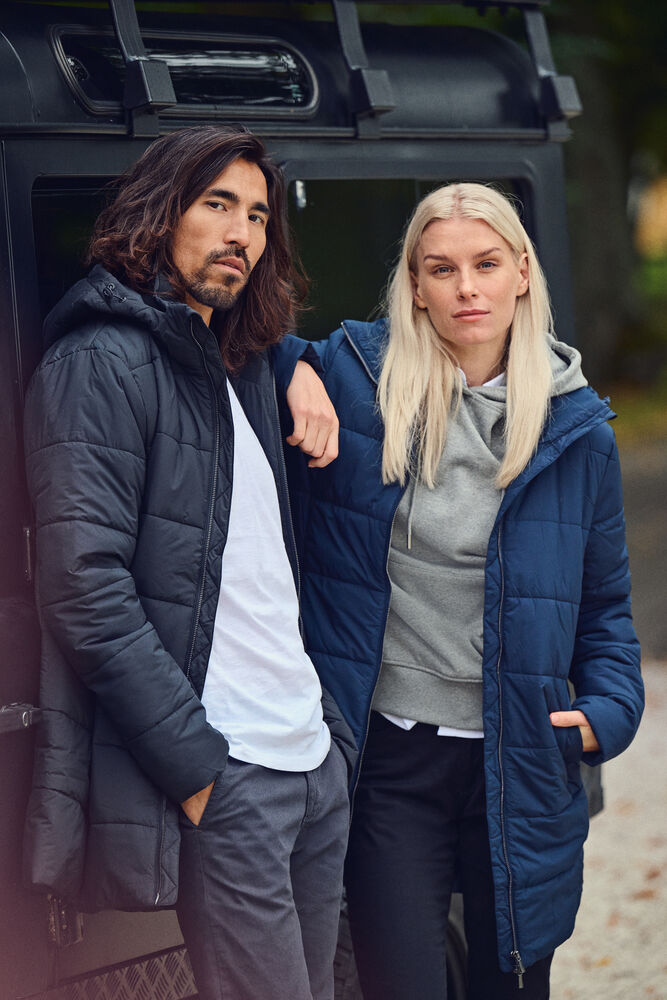 Nordmont Woman från James Harvest