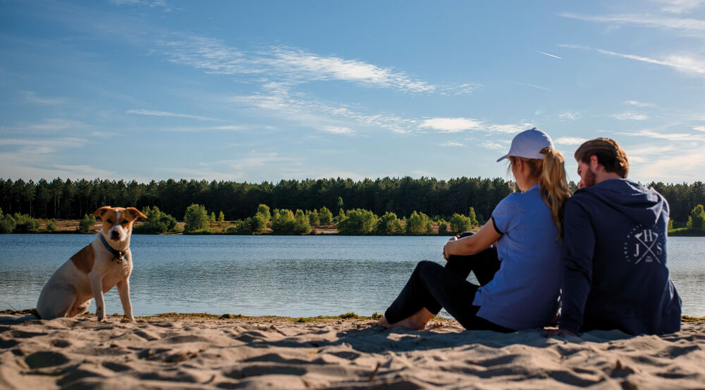 Officer  Woman från James Harvest