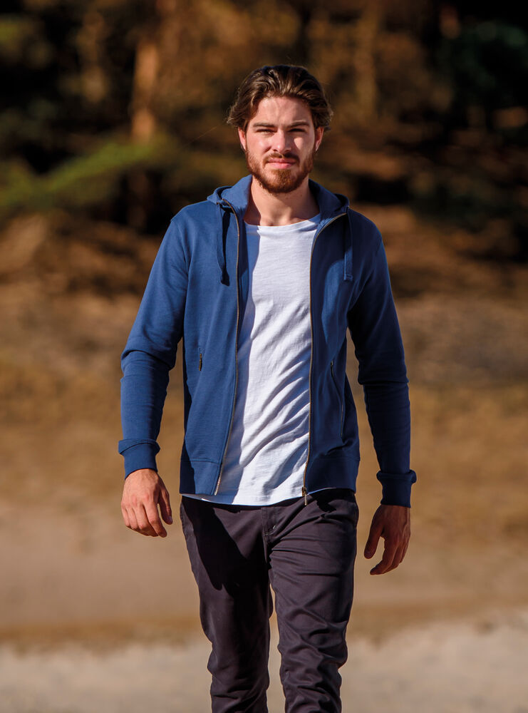 Officer från James Harvest