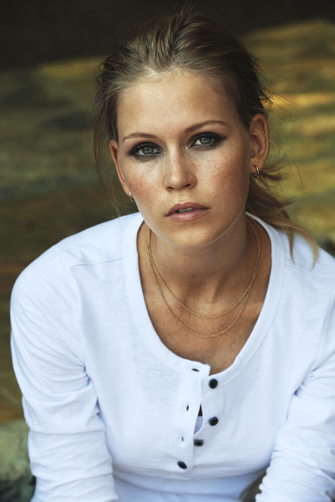 Stoneton Woman från James Harvest