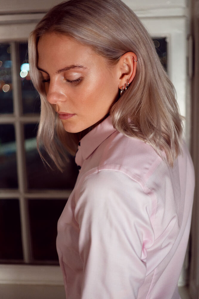 Purple Bow 145 Woman från J.Harvest & Frost