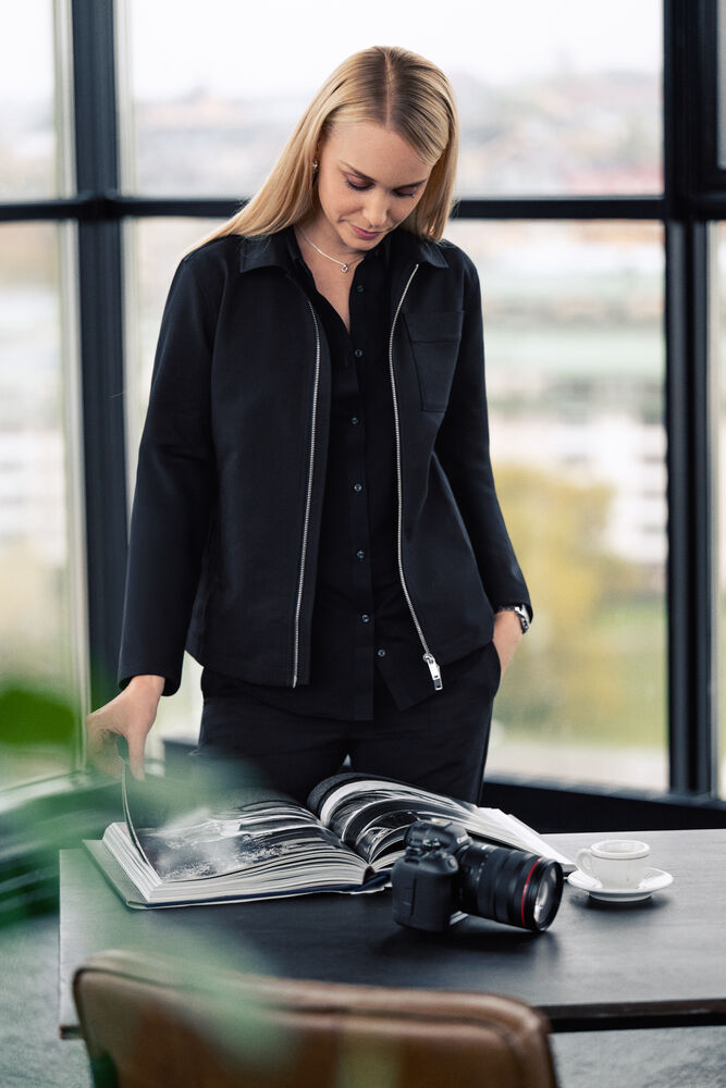 Modern Zip Overshirt Woman från J.Harvest & Frost