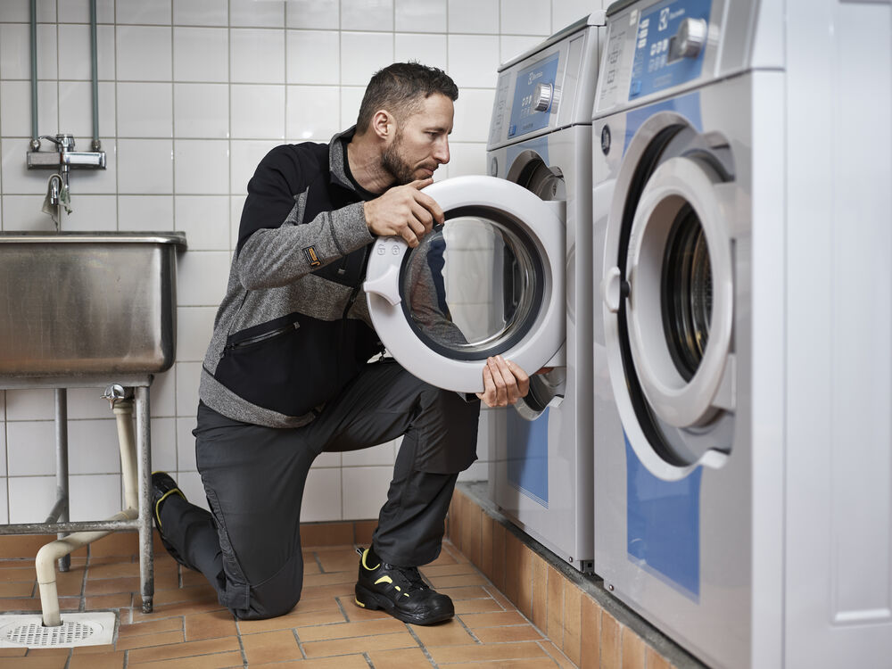 2431 Servicebyxa från Jobman